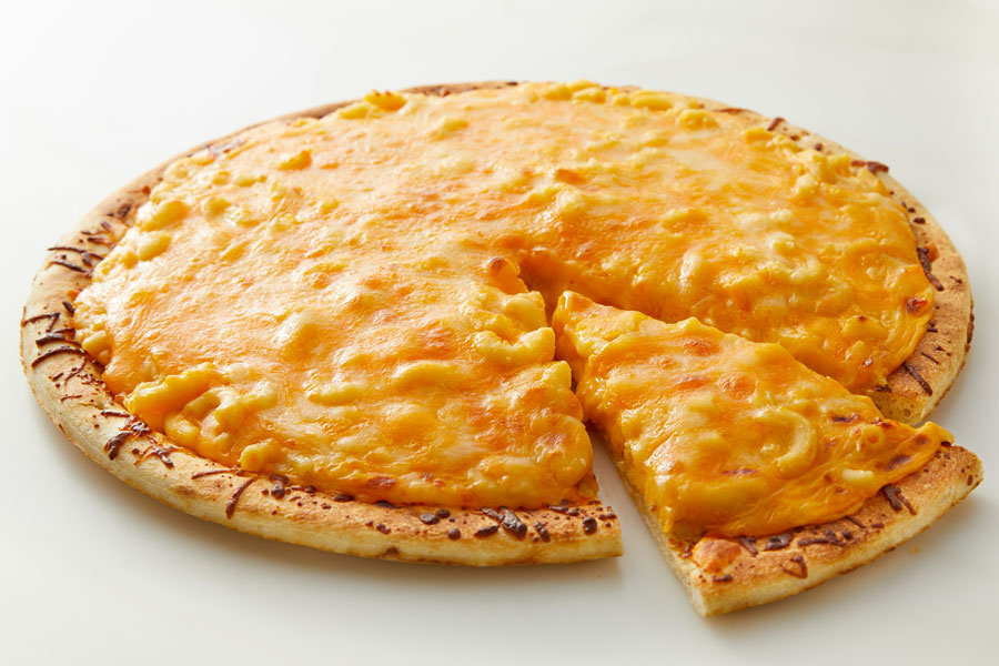 Macaroni And Cheese Pizza Easy Mac And Cheese Pizza Recipe Scattered